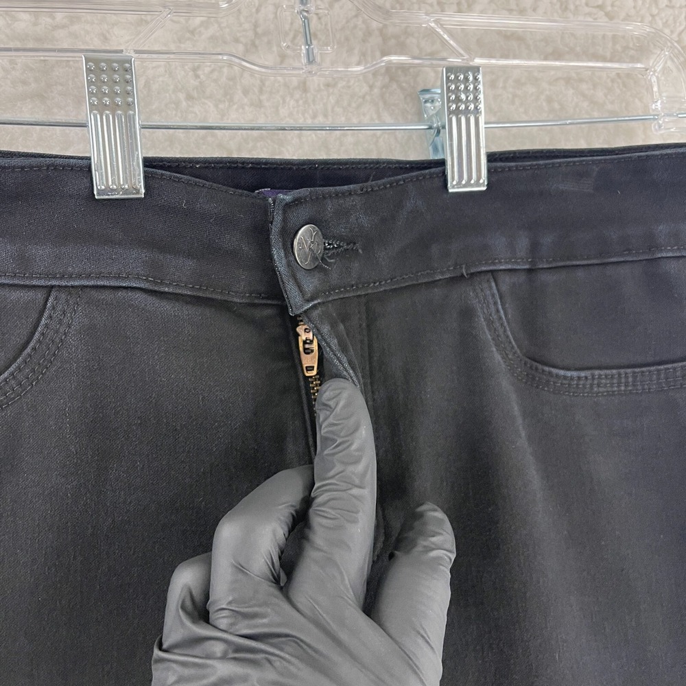 NYDJ Jeans Womens Size 4 Black Denim Straight Legging Stretch Mid-Rise Casual‎ - Picture 5 of 16